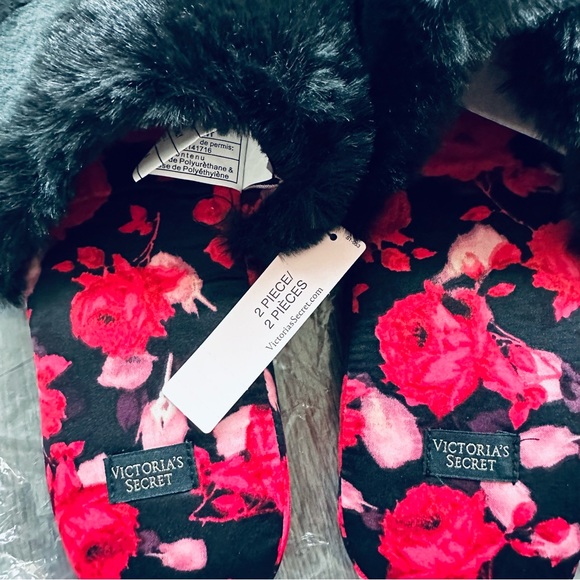Victoria’s Secret Slippers - Picture 4 of 4